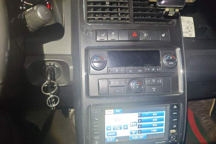 Used Dodge Journey 2010 2.7 Audio And AC Panel