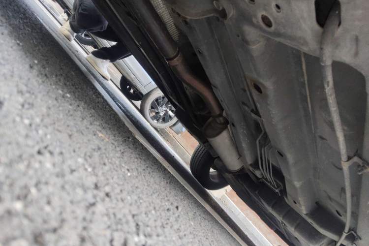Used Dodge Journey 2010 2.7 Chassis Front Left