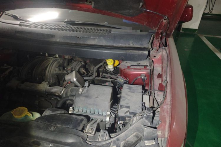 Used Dodge Journey 2010 2.7 Engine Bay Left