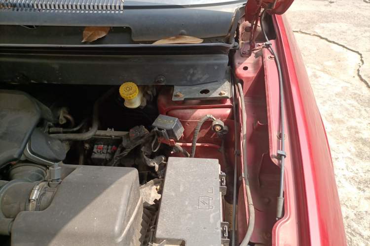 Used Dodge Journey 2010 2.7 Engine Bay Left