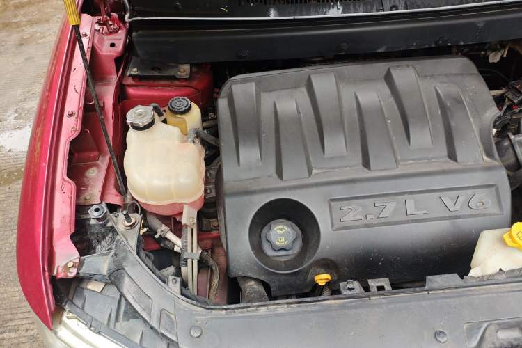 Used Dodge Journey 2010 2.7 Engine Bay Right