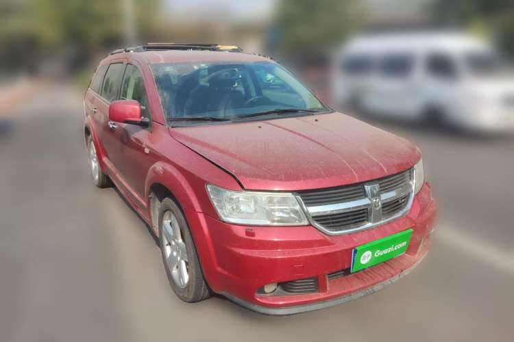 Used Dodge Journey 2010 2.7 Front Right 45 Deg
