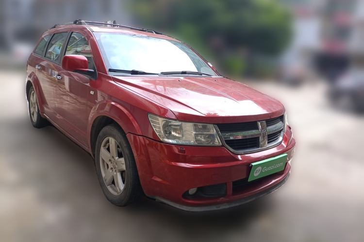 Used Dodge Journey 2010 2.7 Front Right 45 Deg