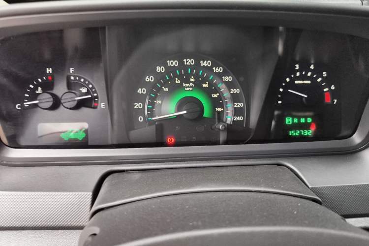 Used Dodge Journey 2010 2.7 Instrument Cluster