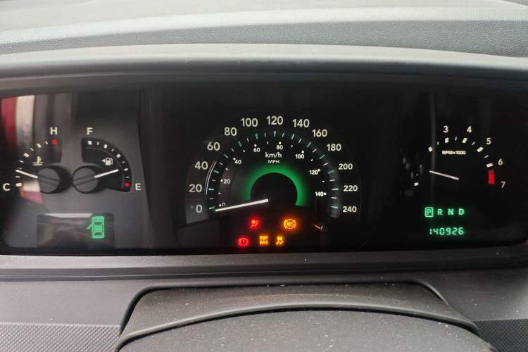 Used Dodge Journey 2010 2.7 Instrument Cluster