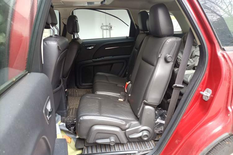 Used Dodge Journey 2010 2.7 Left Rear Seat