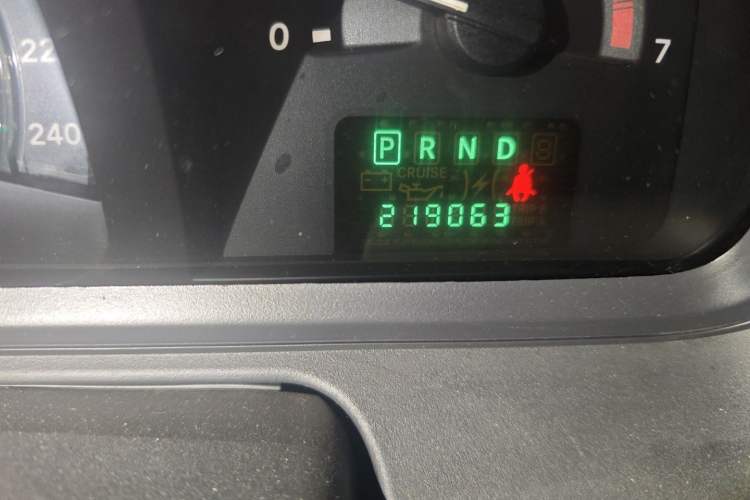 Used Dodge Journey 2010 2.7 Odometer Close Up