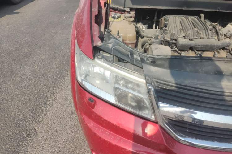 Used Dodge Journey 2010 2.7 Right Front Headlight