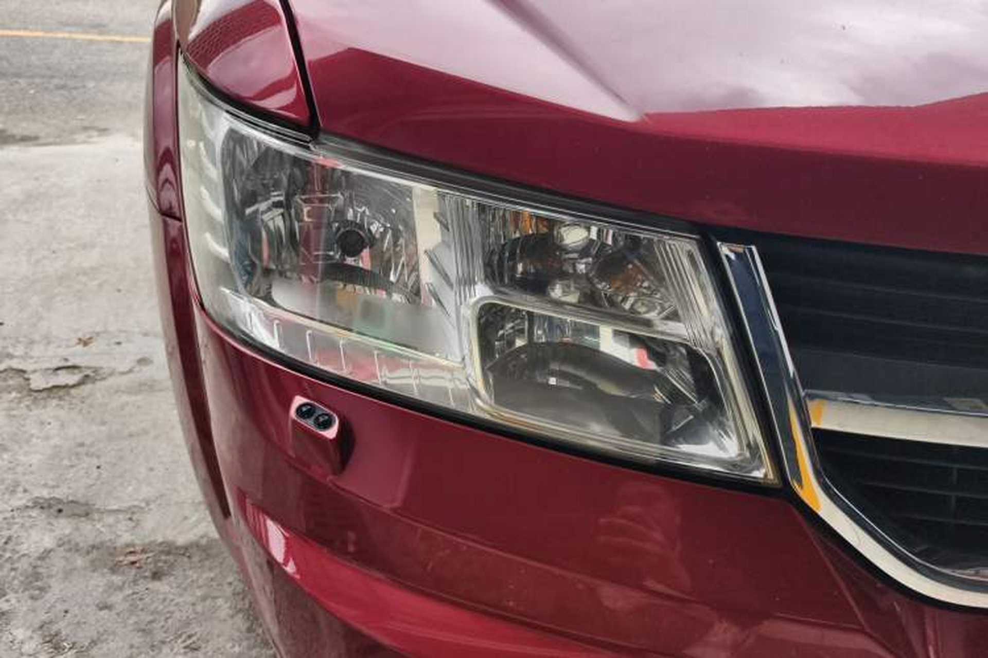 Used Dodge Journey 2010 2.7 Right Front Headlight
