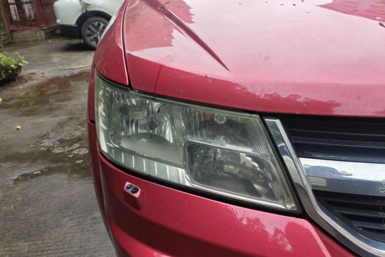 Used Dodge Journey 2010 2.7 Right Front Headlight