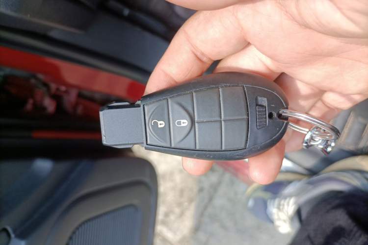 Used Dodge Journey 2010 2.7 Vehicle Key