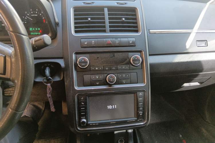 Used Dodge Journey 2010 2.7 Audio And AC Panel