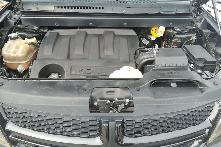 Used Dodge Journey 2011 2.7 Luxury Navigation Edition Engine Bay