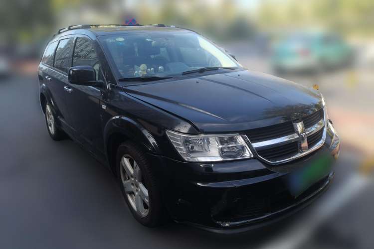Used Dodge Journey 2011 2.7 Luxury Navigation Edition Front Right 45 Deg