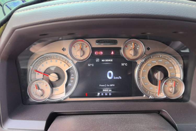 Used Dodge Journey  Instrument Cluster
