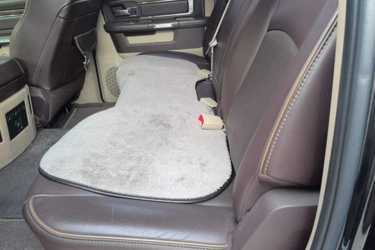 Used Dodge Journey  Left Rear Seat