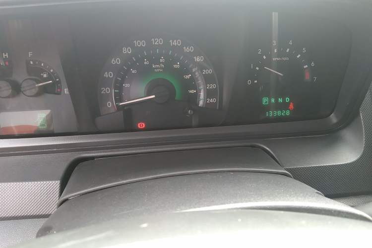 Used Dodge Journey 2011 2.7 Luxury Navigation Edition Odometer Close Up