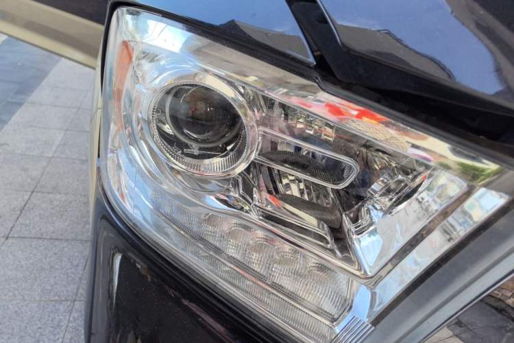 Used Dodge Journey  Right Front Headlight