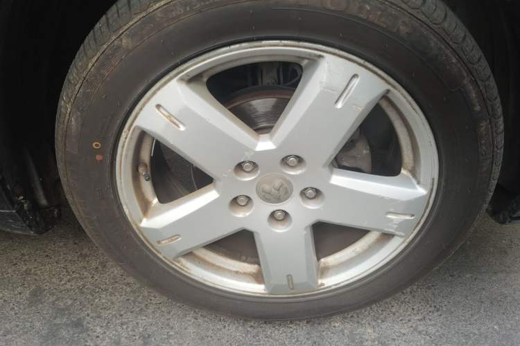 Used Dodge Journey 2011 2.7 Luxury Navigation Edition Right Front Wheel Hub