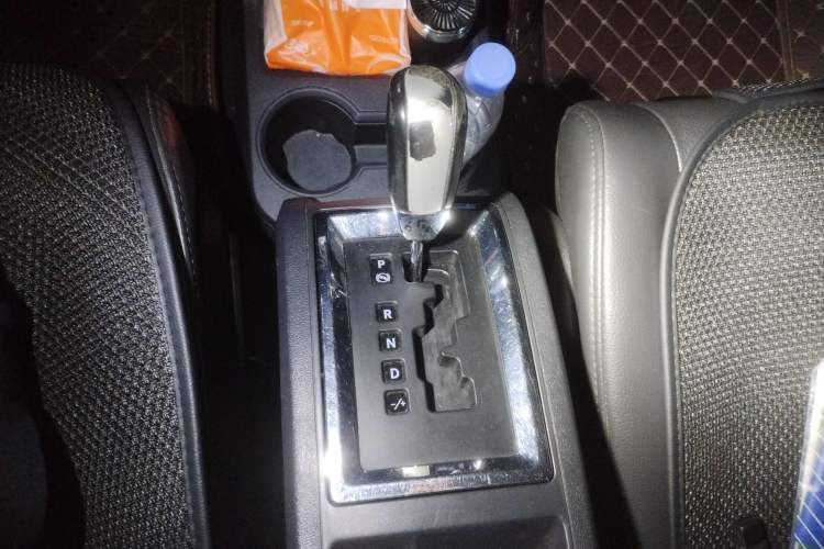 Used Dodge Journey 2011 2.7 Luxury Navigation Edition Gear Lever