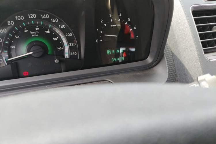 Used Dodge Journey 2011 2.7 Luxury Navigation Edition Odometer Close Up