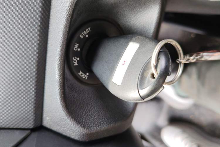Used Dodge Journey 2011 2.7 Luxury Navigation Edition Vehicle Key