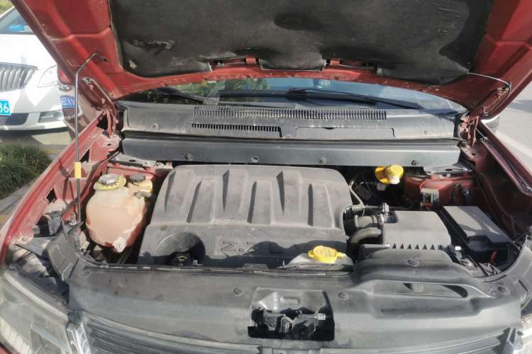 Used Dodge Journey 2011 2.7 Luxury Navigation Edition Engine Bay