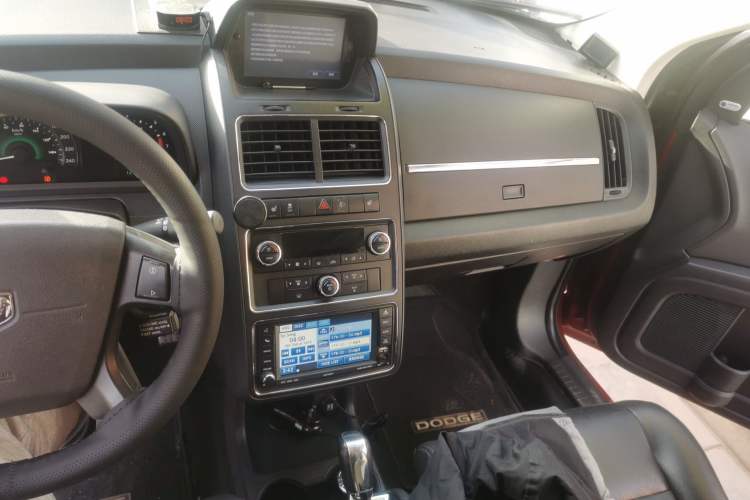 Used Dodge Journey 2011 2.7 Luxury Navigation Edition Gear Lever