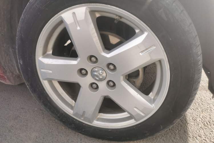 Used Dodge Journey 2011 2.7 Luxury Navigation Edition Right Front Wheel Hub
