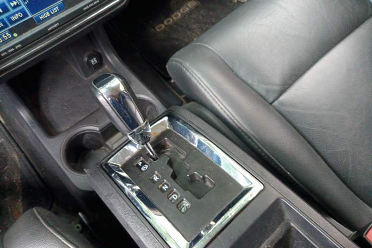 Used Dodge Journey 2011 2.7 Luxury Navigation Edition Gear Lever