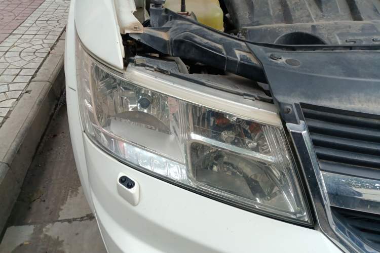 Used Dodge Journey 2011 2.7 Luxury Navigation Edition Right Front Headlight