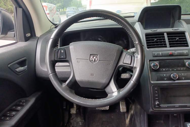 Used Dodge Journey 2011 2.7 Luxury Navigation Edition Steering Wheel