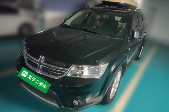 Ojetý Dodge Journey 2013 2.4L Two-Wheel Drive Luxury Version