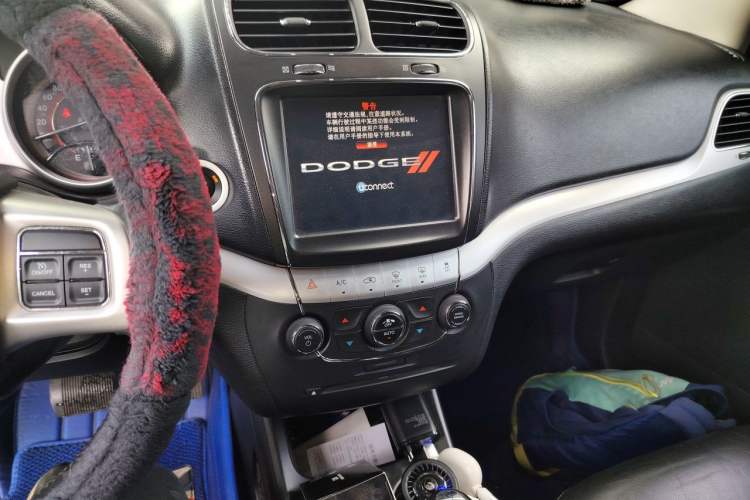 Used Dodge Journey 2013 2.4L Two-Wheel Drive Luxury Version Audio And AC Panel