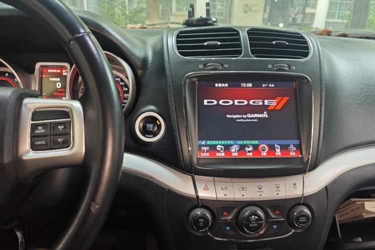 Used Dodge Journey 2013 2.4L Two-Wheel Drive Luxury Version Audio And AC Panel