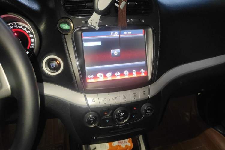 Used Dodge Journey 2013 2.4L Two-Wheel Drive Luxury Version Audio And AC Panel