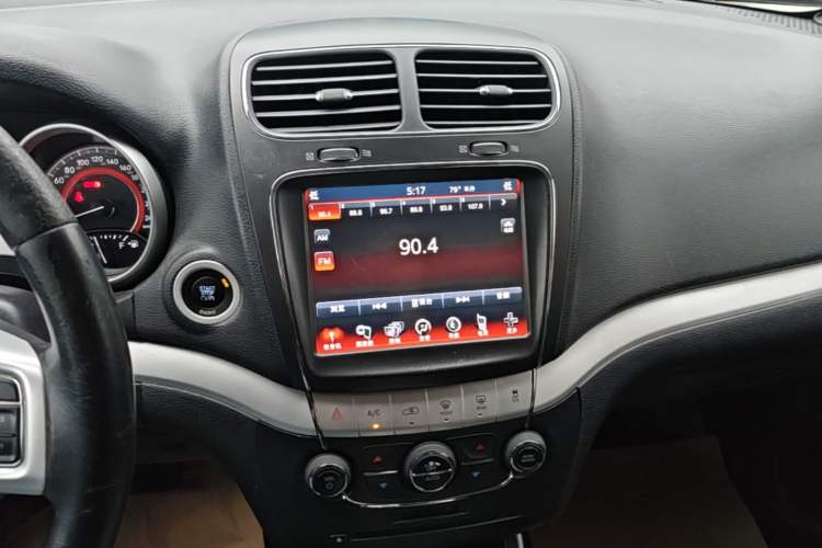 Used Dodge Journey 2013 2.4L Two-Wheel Drive Luxury Version Audio And AC Panel