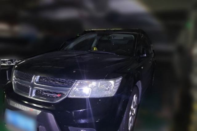 Ojetý Dodge Journey 2013 2.4L Two-Wheel Drive Luxury Version