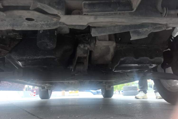 Used Dodge Journey 2013 2.4L Two-Wheel Drive Luxury Version Chassis Front