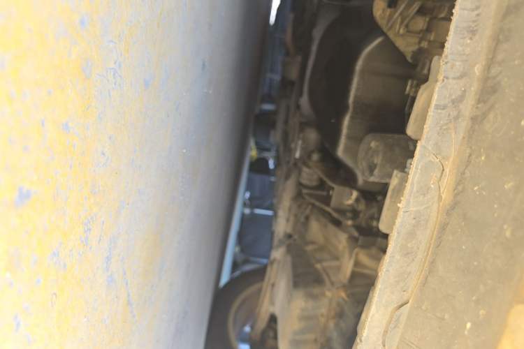 Used Dodge Journey 2013 2.4L Two-Wheel Drive Luxury Version Chassis Front
