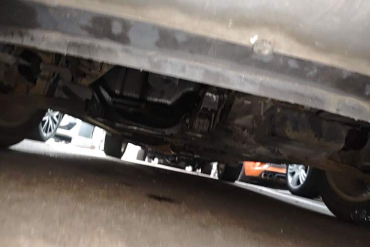 Used Dodge Journey 2013 2.4L Two-Wheel Drive Luxury Version Chassis Front