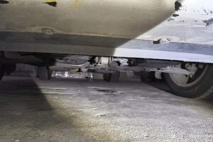 Used Dodge Journey 2013 2.4L Two-Wheel Drive Luxury Version Chassis Front