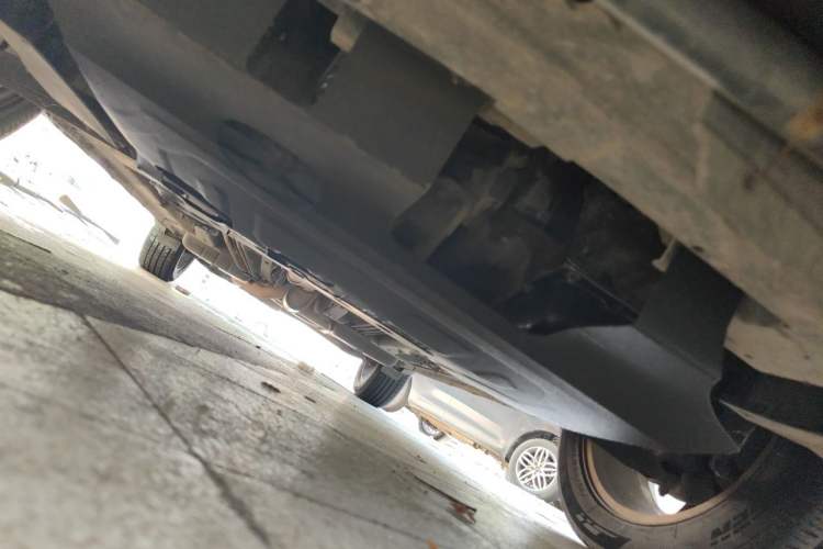 Used Dodge Journey 2013 2.4L Two-Wheel Drive Luxury Version Chassis Front