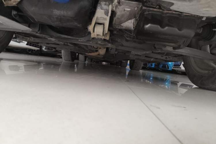 Used Dodge Journey 2013 2.4L Two-Wheel Drive Luxury Version Chassis Front