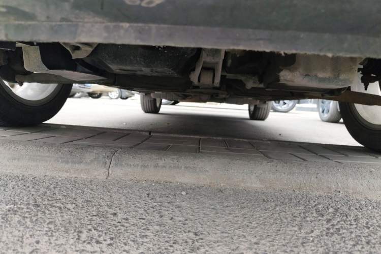 Used Dodge Journey 2013 2.4L Two-Wheel Drive Luxury Version Chassis Front