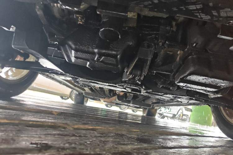 Used Dodge Journey 2013 2.4L Two-Wheel Drive Luxury Version Chassis Front