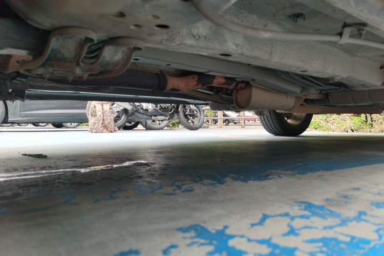 Used Dodge Journey 2013 2.4L Two-Wheel Drive Luxury Version Chassis Front Left