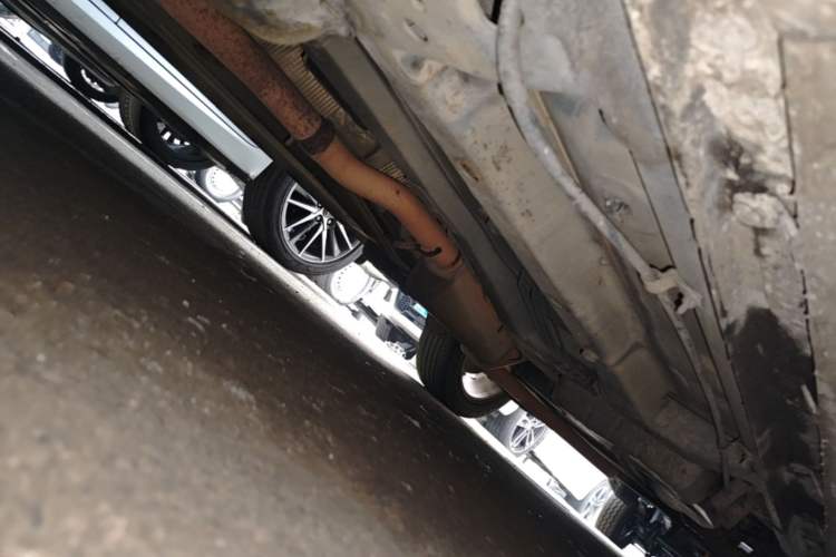 Used Dodge Journey 2013 2.4L Two-Wheel Drive Luxury Version Chassis Front Left
