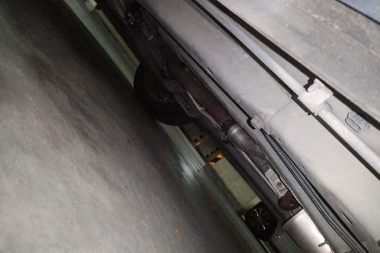 Used Dodge Journey 2013 2.4L Two-Wheel Drive Luxury Version Chassis Front Left