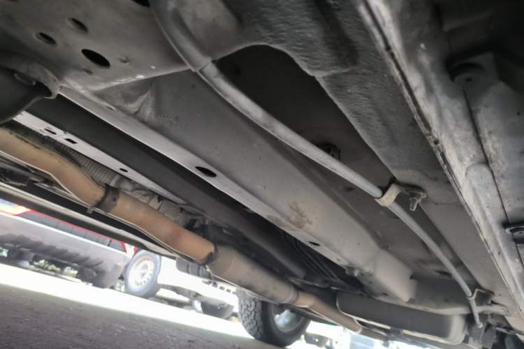 Used Dodge Journey 2013 3.6L Four-Wheel Drive Flagship Edition Chassis Front Left